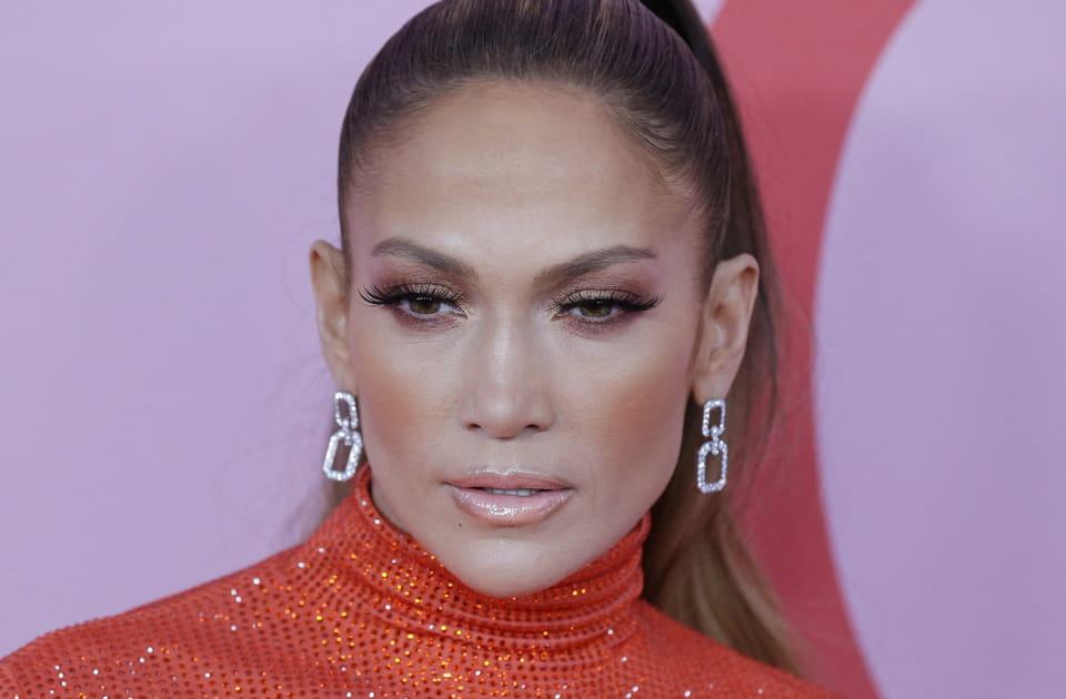 La queue-de-cheval extra lisse de Jennifer Lopez