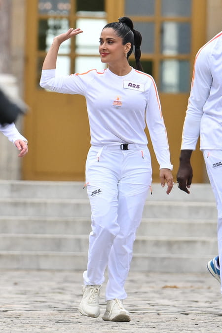 salma-hayek-coiffure-flamme-olympique