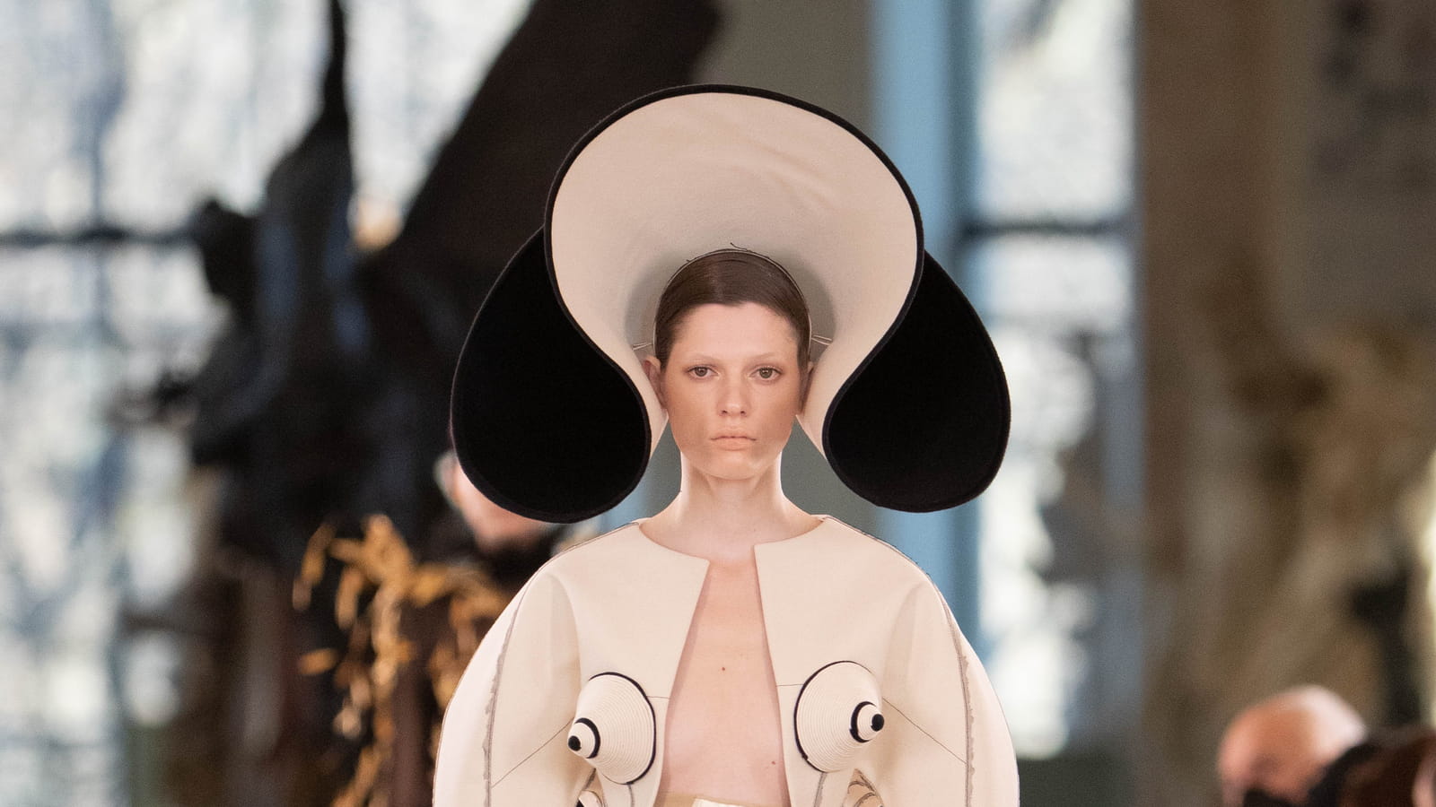 Look 14