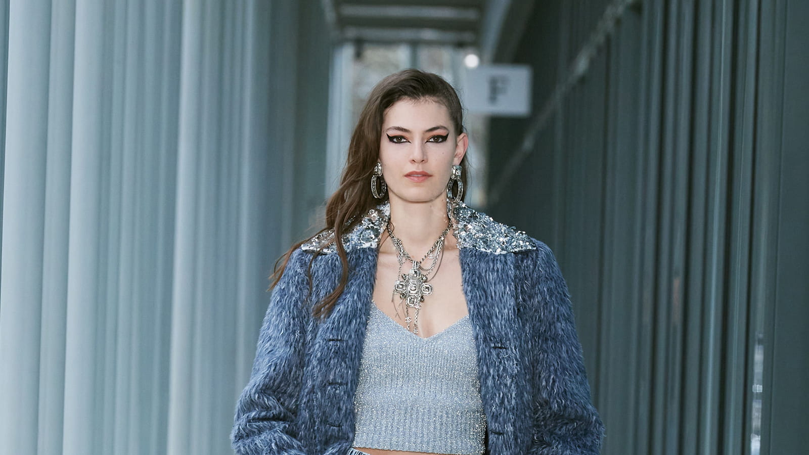 Look 32