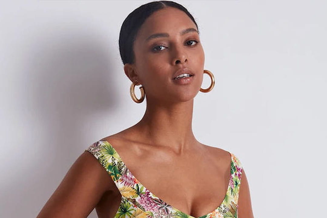 Maillot de bain deux pièces décolleté