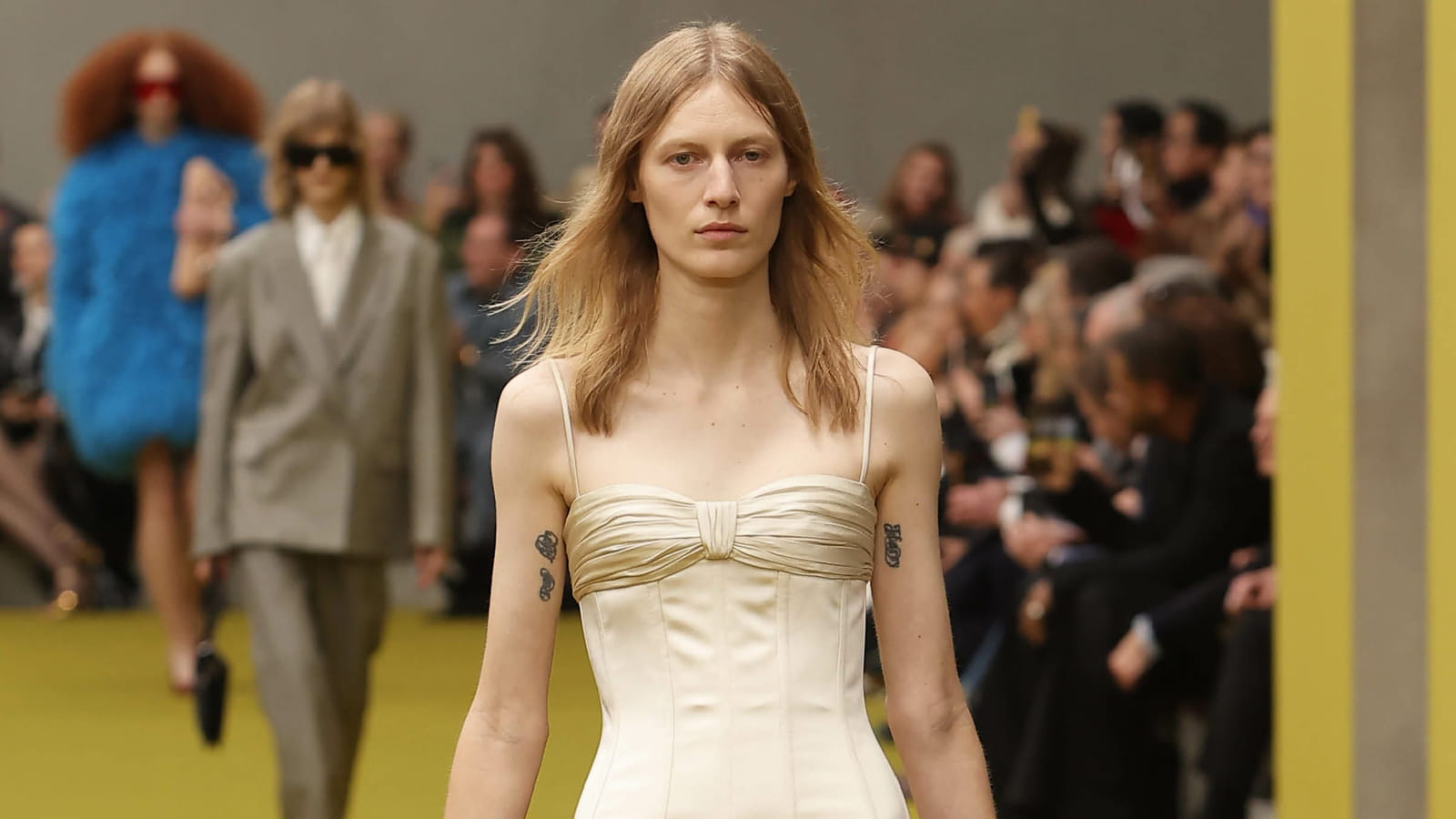 Look 7