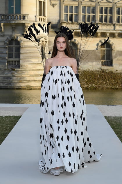 Look 27&nbsp;du d&eacute;fil&eacute; Valentino haute couture automne-hiver 2023-2024