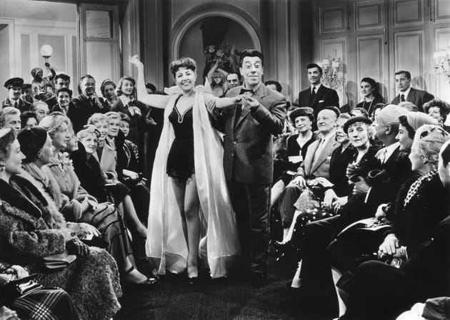 Suzy Delair avec Fernandel dans le film "Le Couturier de ces Dames"