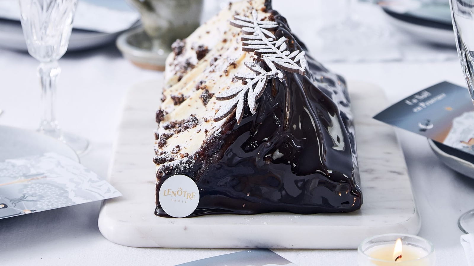 La bûche signature "la Sainte-Victoire" de Lenôtre 