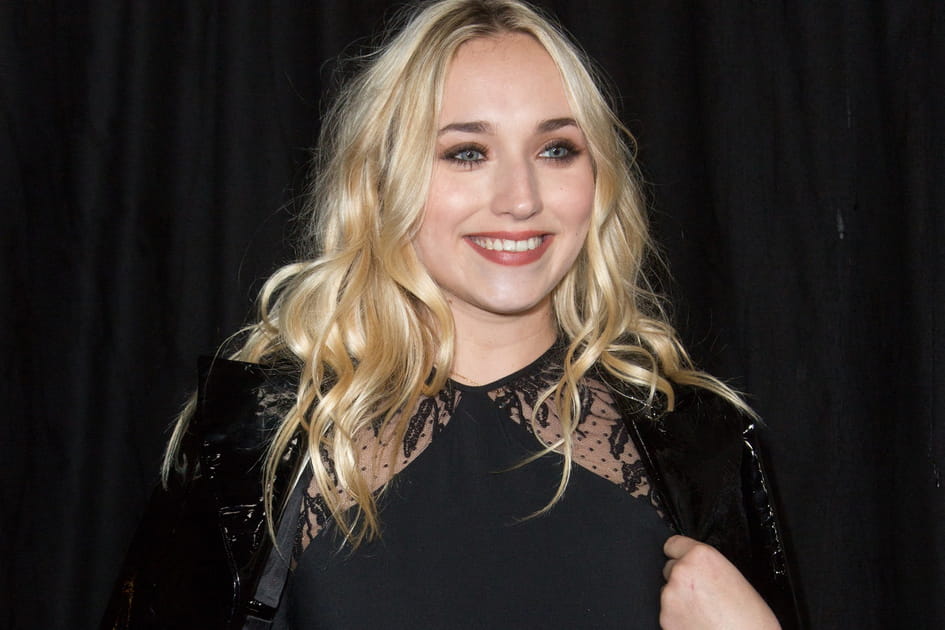 Le regard charbonneux de Chlo&eacute; Jouannet