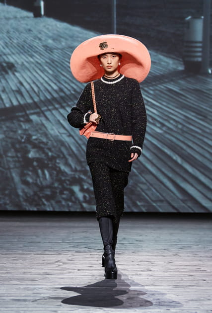 Look 43&nbsp;du d&eacute;fil&eacute; Chanel automne-hiver 2024-2025
