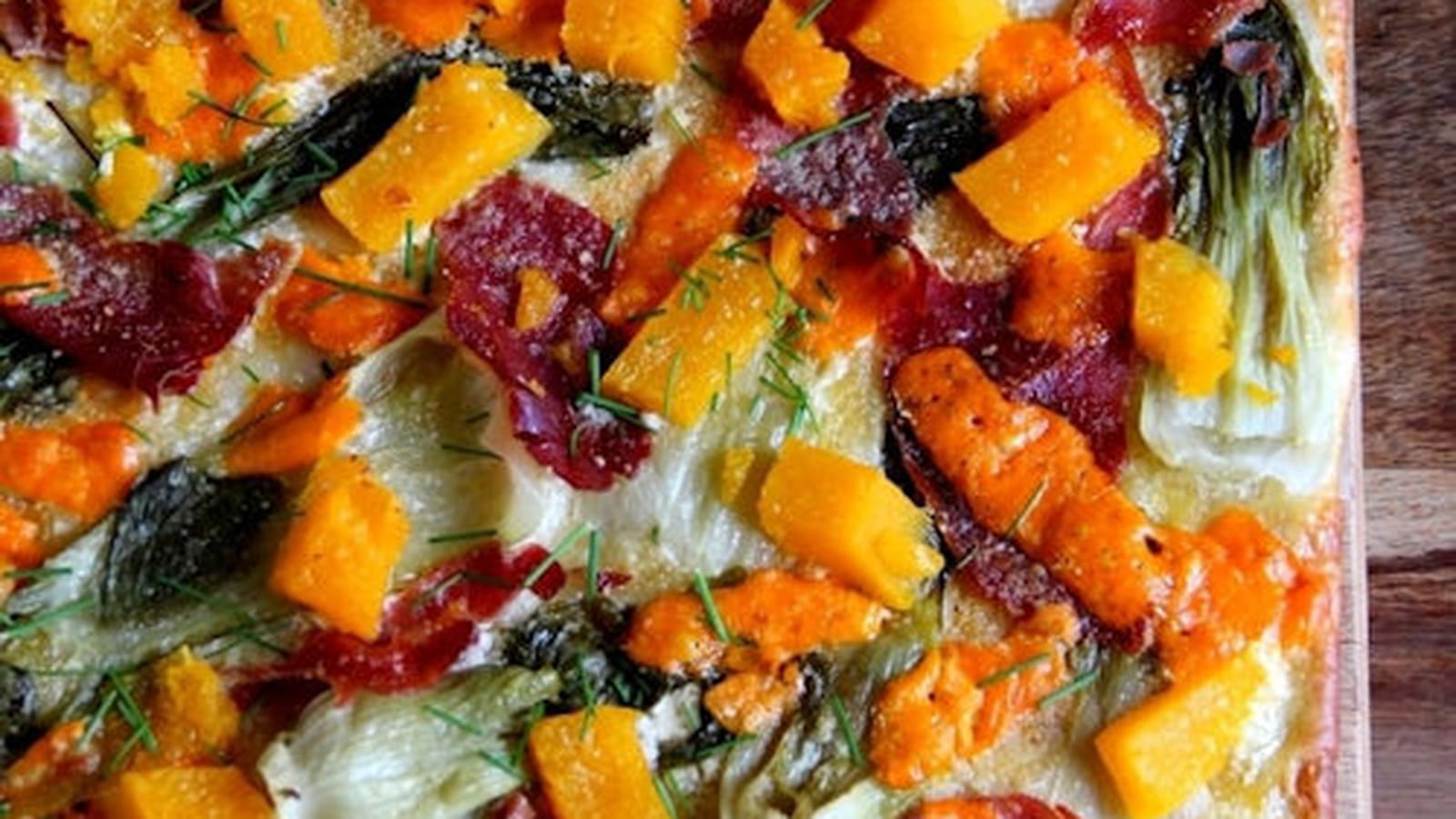 Pizza au butternut et blettes chinoises