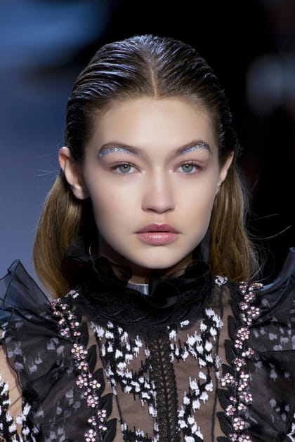 Les sourcils paillet&eacute;s