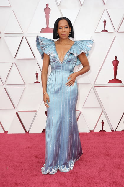 Regina King en robe Louis Vuitton