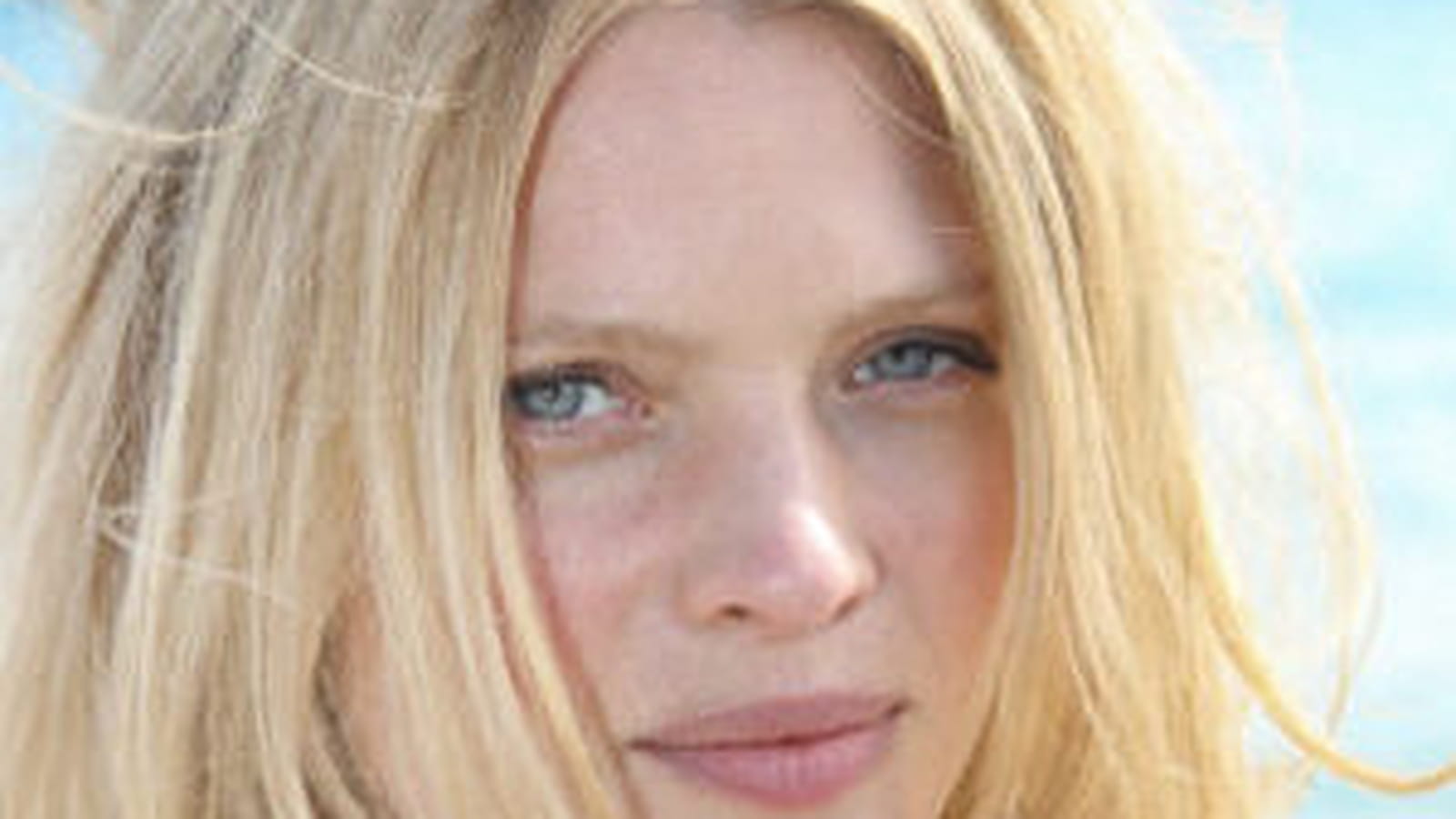 Mélanie Thierry en blonde