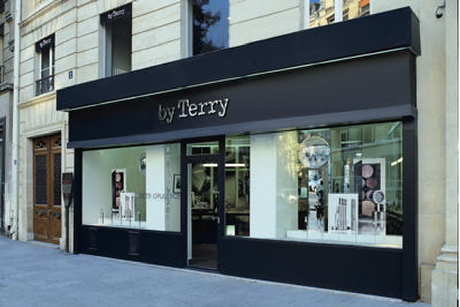 By Terry organise son happy hour le jeudi soir