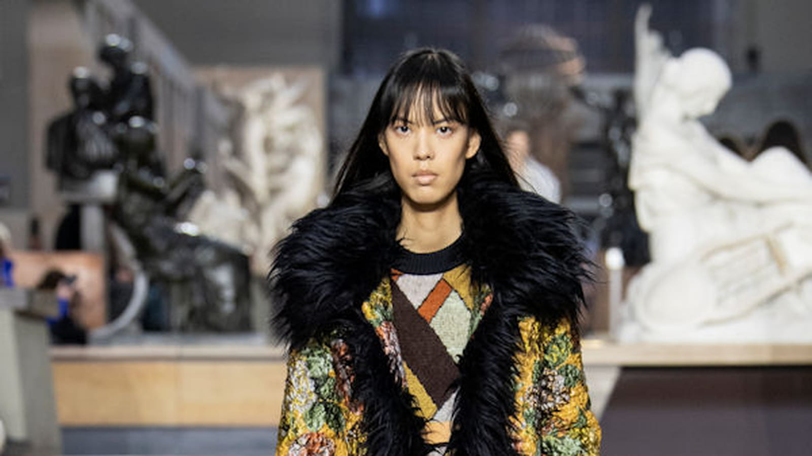 Look 25