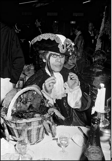 Le Karl masqu&eacute;