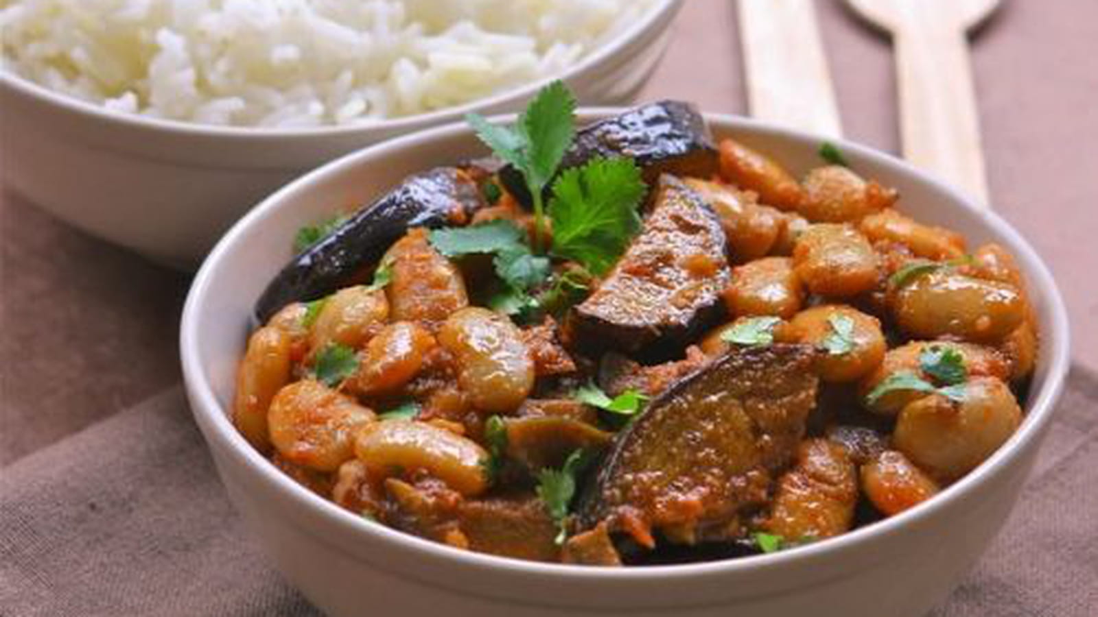 Haricots Tarbais à l’Indienne aux aubergines et riz Basmati au citron par Silvia Santucci