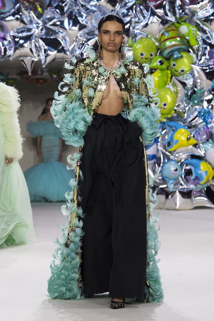 Look 35&nbsp;du d&eacute;fil&eacute; Giambattista Valli
