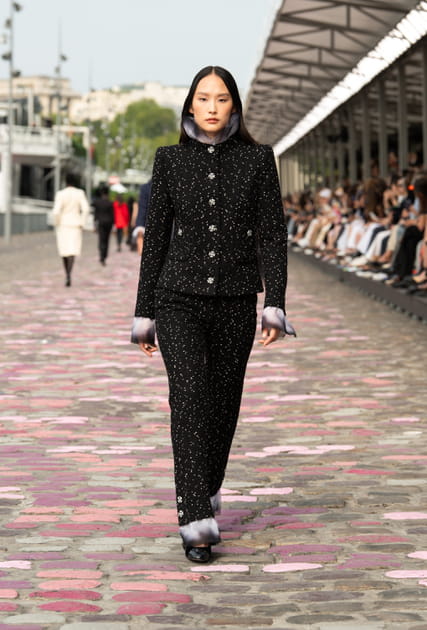Look 10 du défilé Chanel haute couture automne-hiver 2023-2024