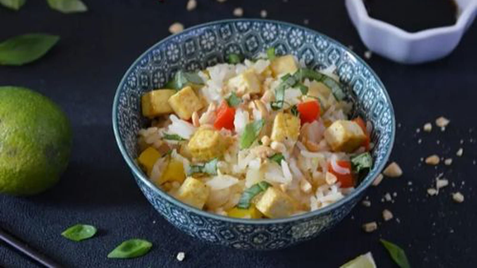 Riz façon thaï, citron vert et basilic