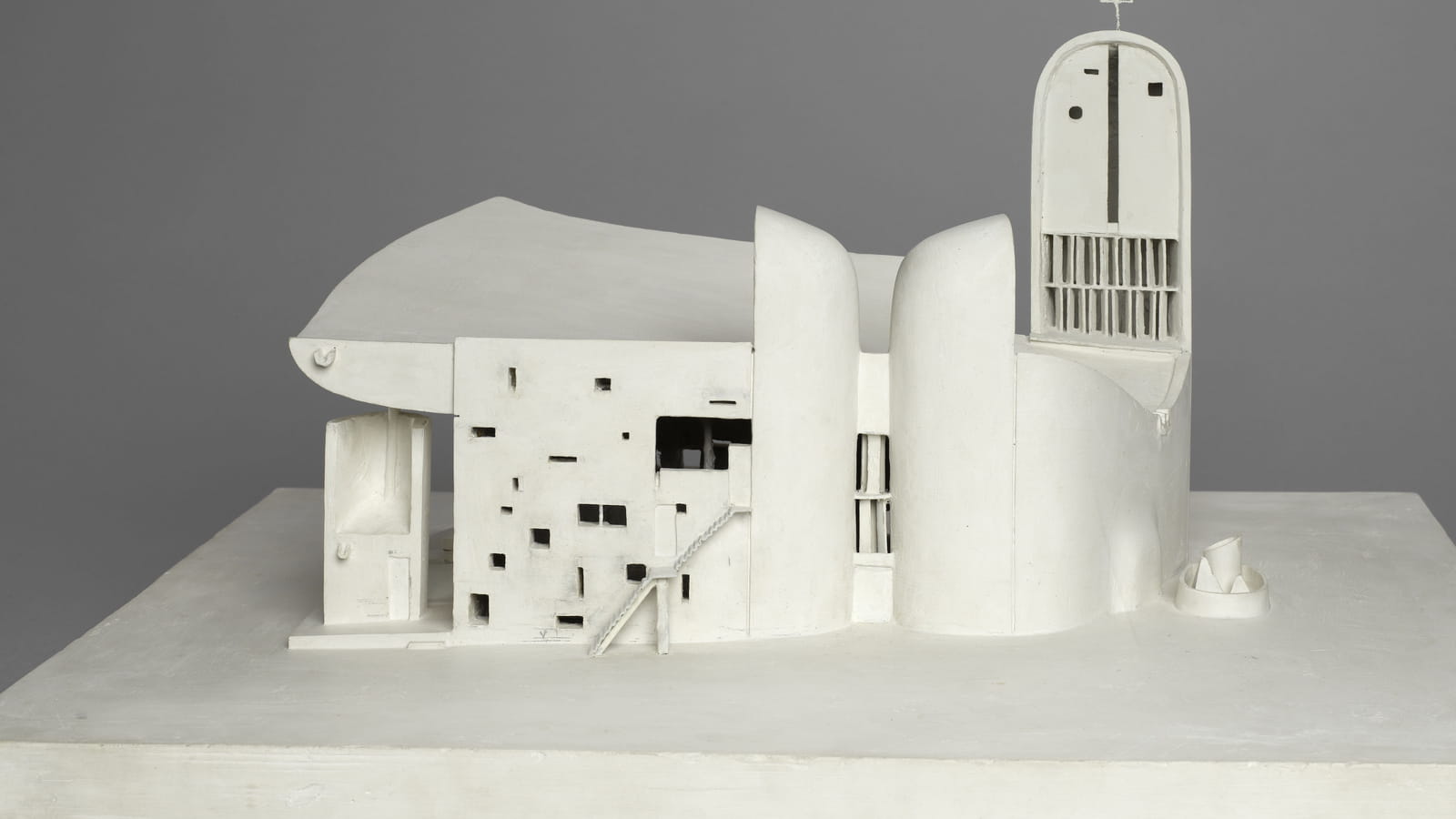 Chapelle Notre-Dame-du-Haut, Le Corbusier