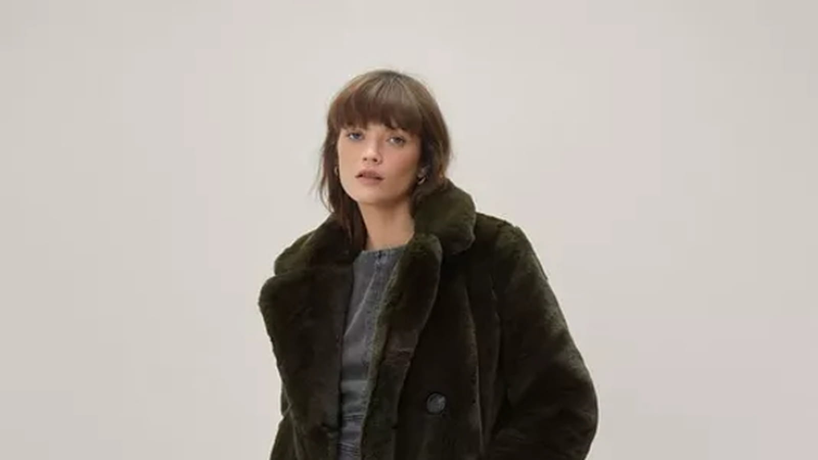 Manteau en fausse fourrure Nasty Gal
