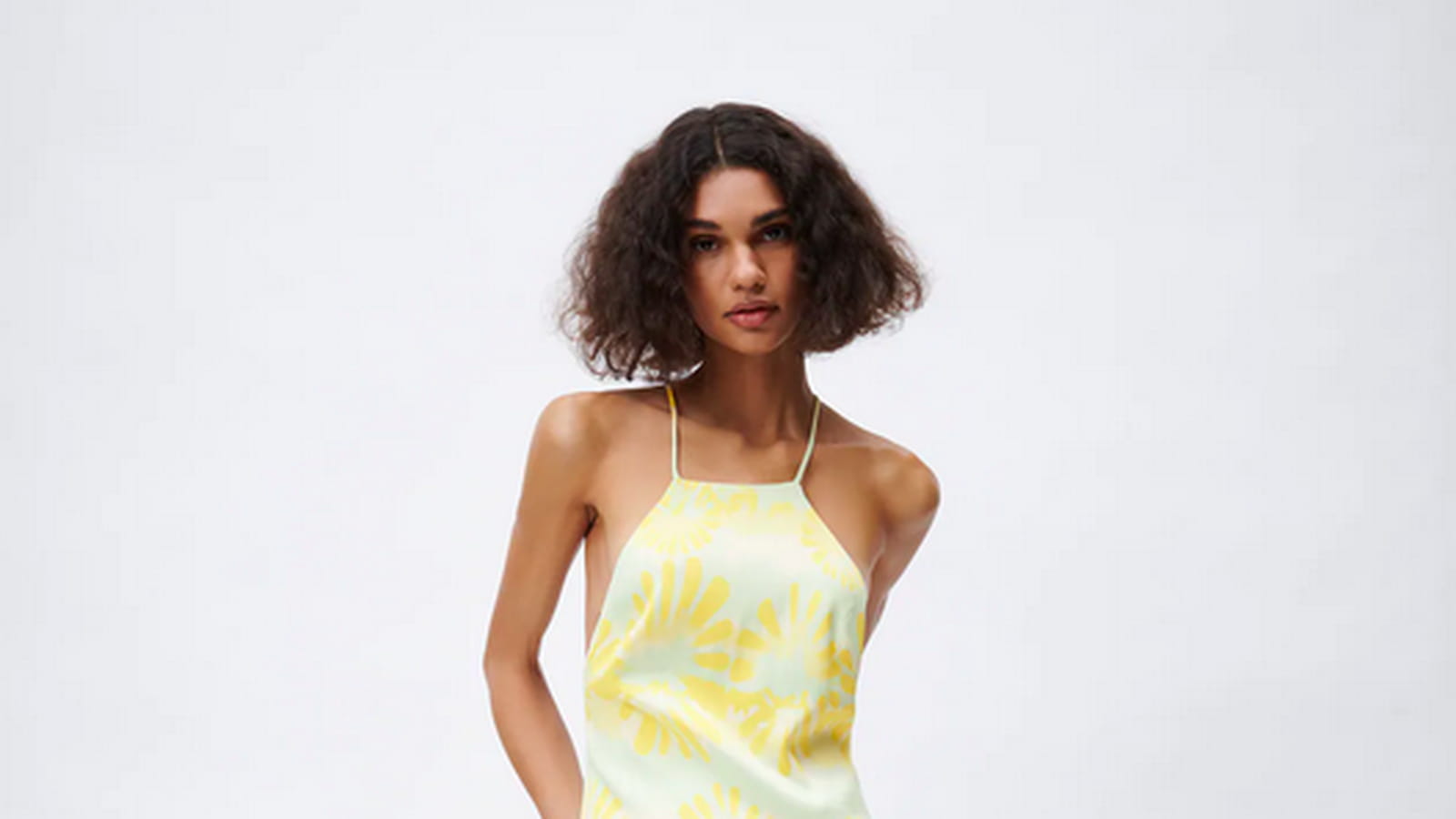 Robe dos nu
