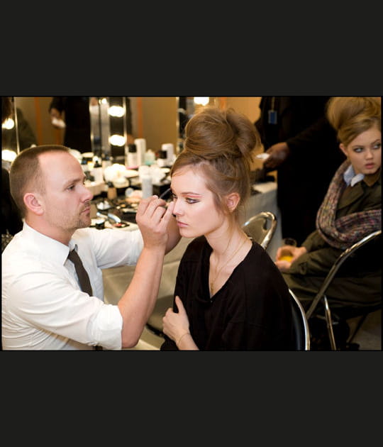 Une ligne rouge rubis