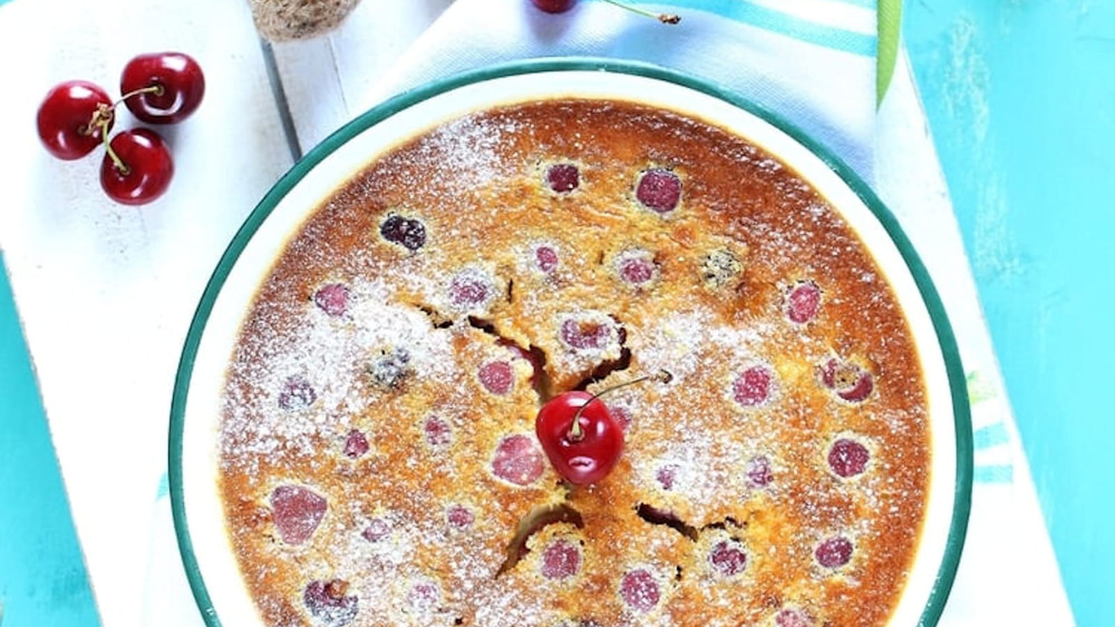 Clafoutis aux Cerises, Amandes, Miel et Cardamome