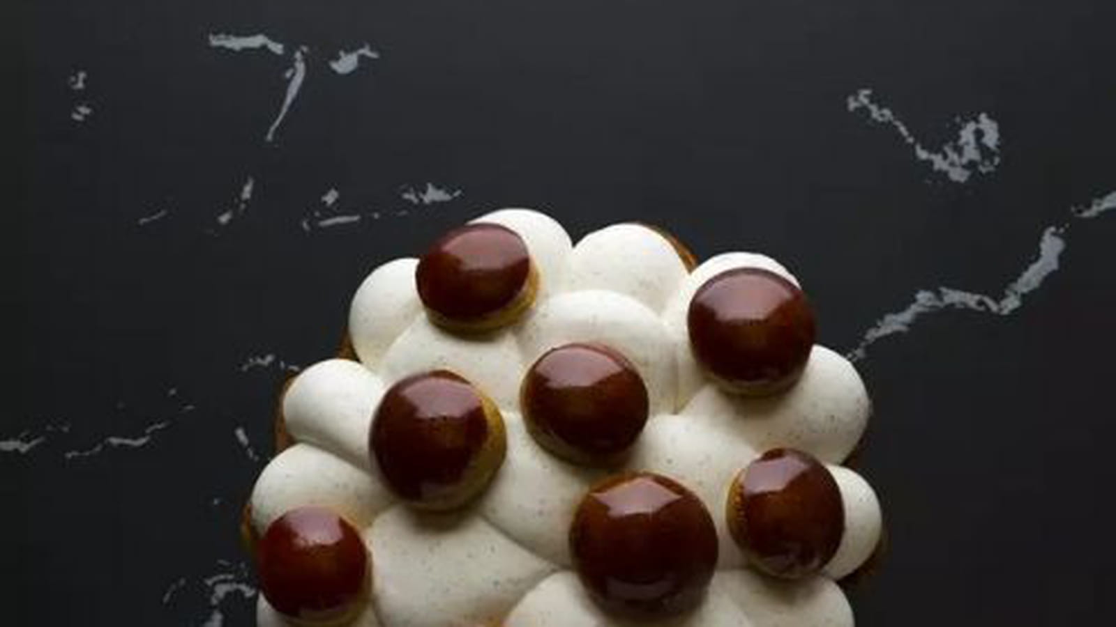 Saint-Honoré vanille caramel de Cédric Grolet