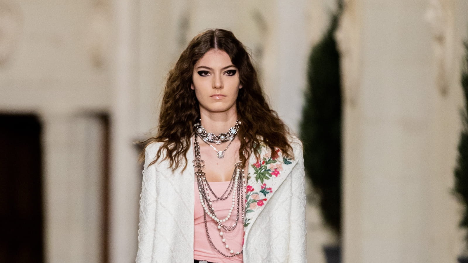 Look 3