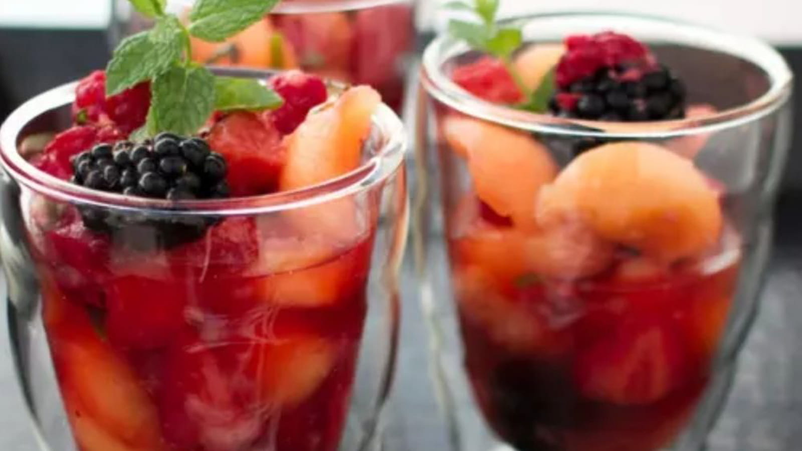 Salade melon menthe-basilic-fruits rouges