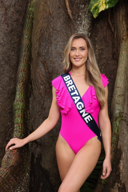 Miss France 2025&nbsp;: Marie Castel, Miss Bretagne 2024&nbsp;pose en maillot de bain
