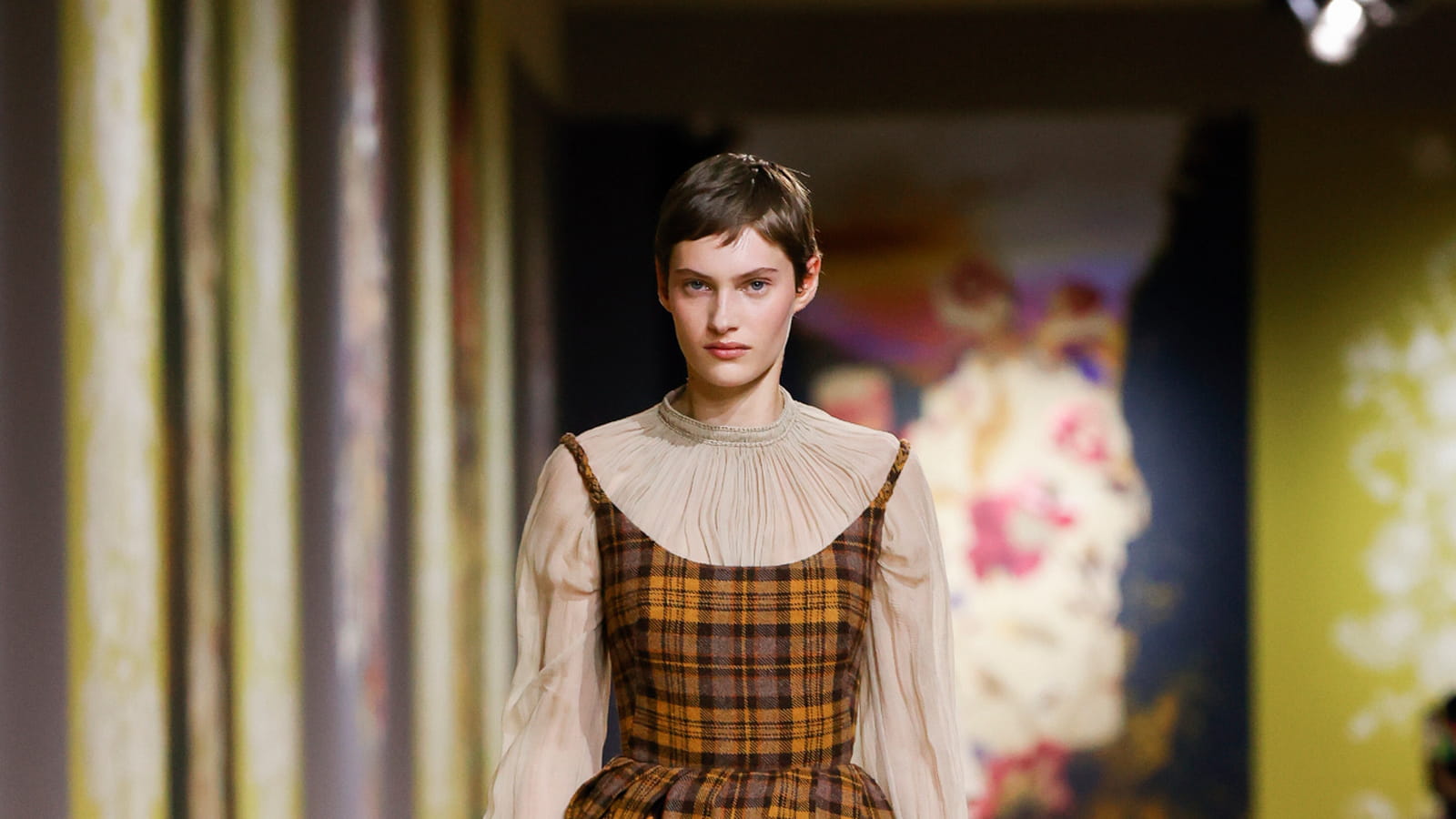 Look 11