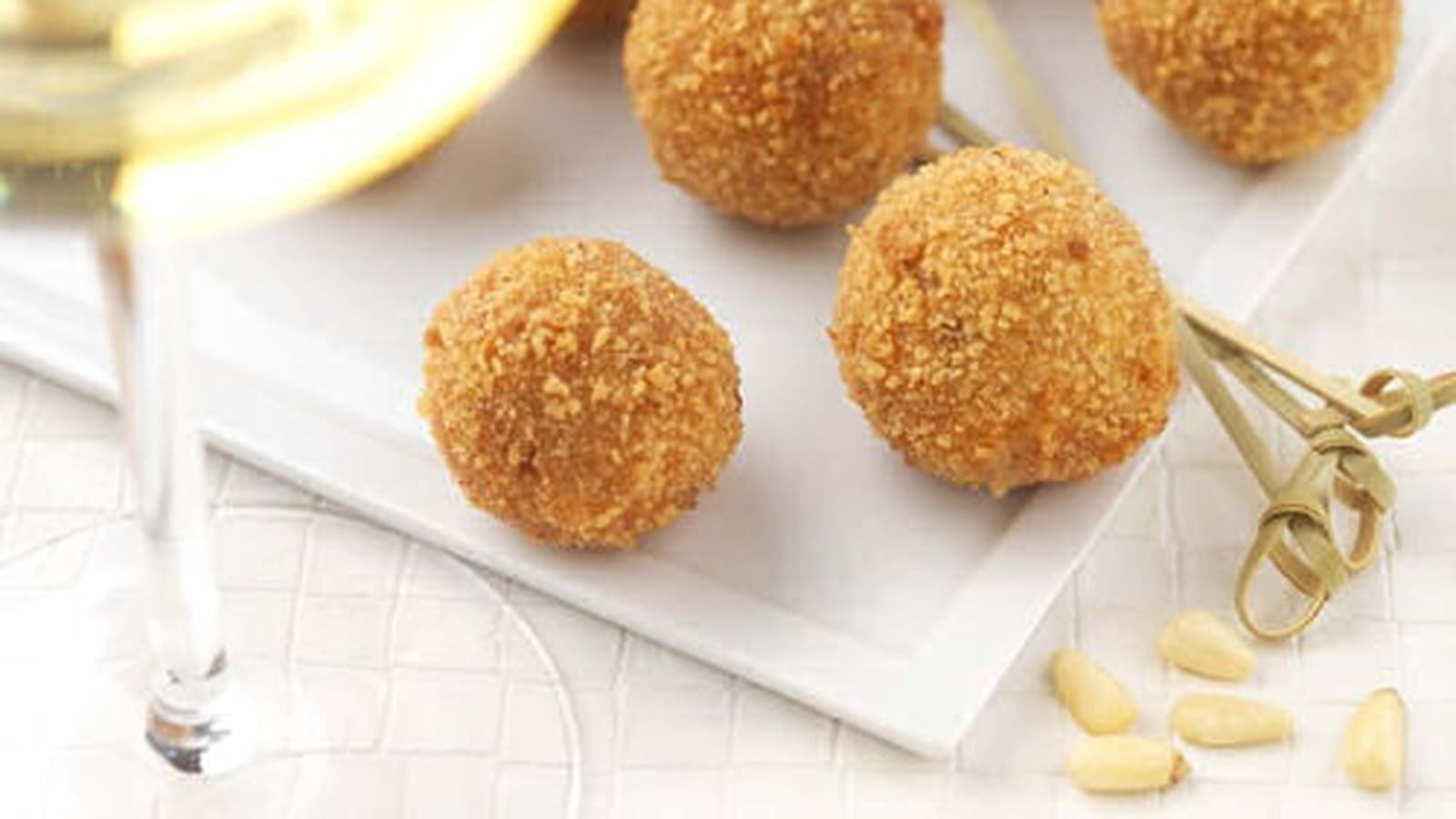 Cromesquis tomates confites au Pavé d’Affinois Bleu