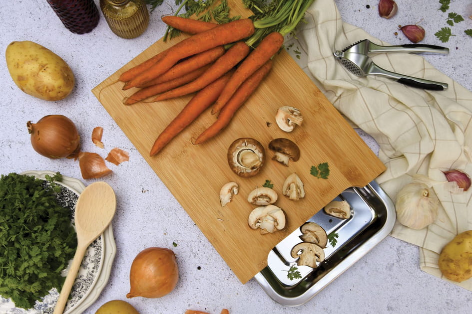 Planche &agrave; d&eacute;couper avec bac amovible Mathon