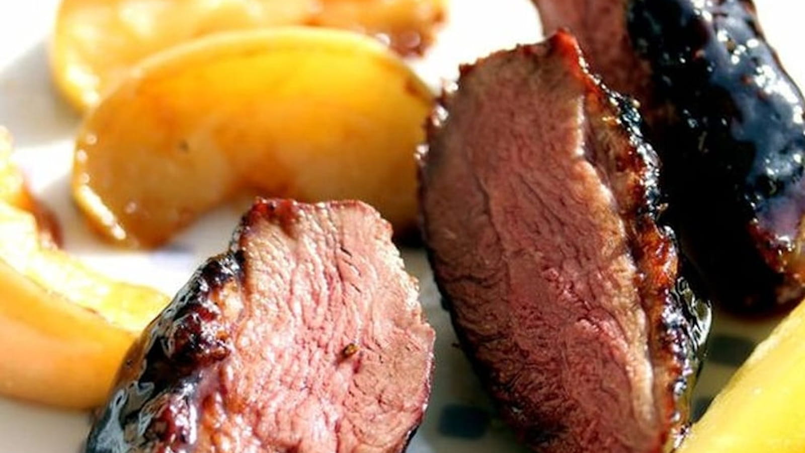 Magret de canard laqué au sirop de Liège