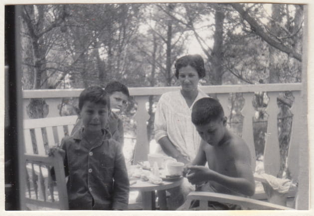 Simone et ses trois fils, 1960