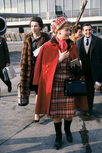 Romy Schneider en robe à motif tartan