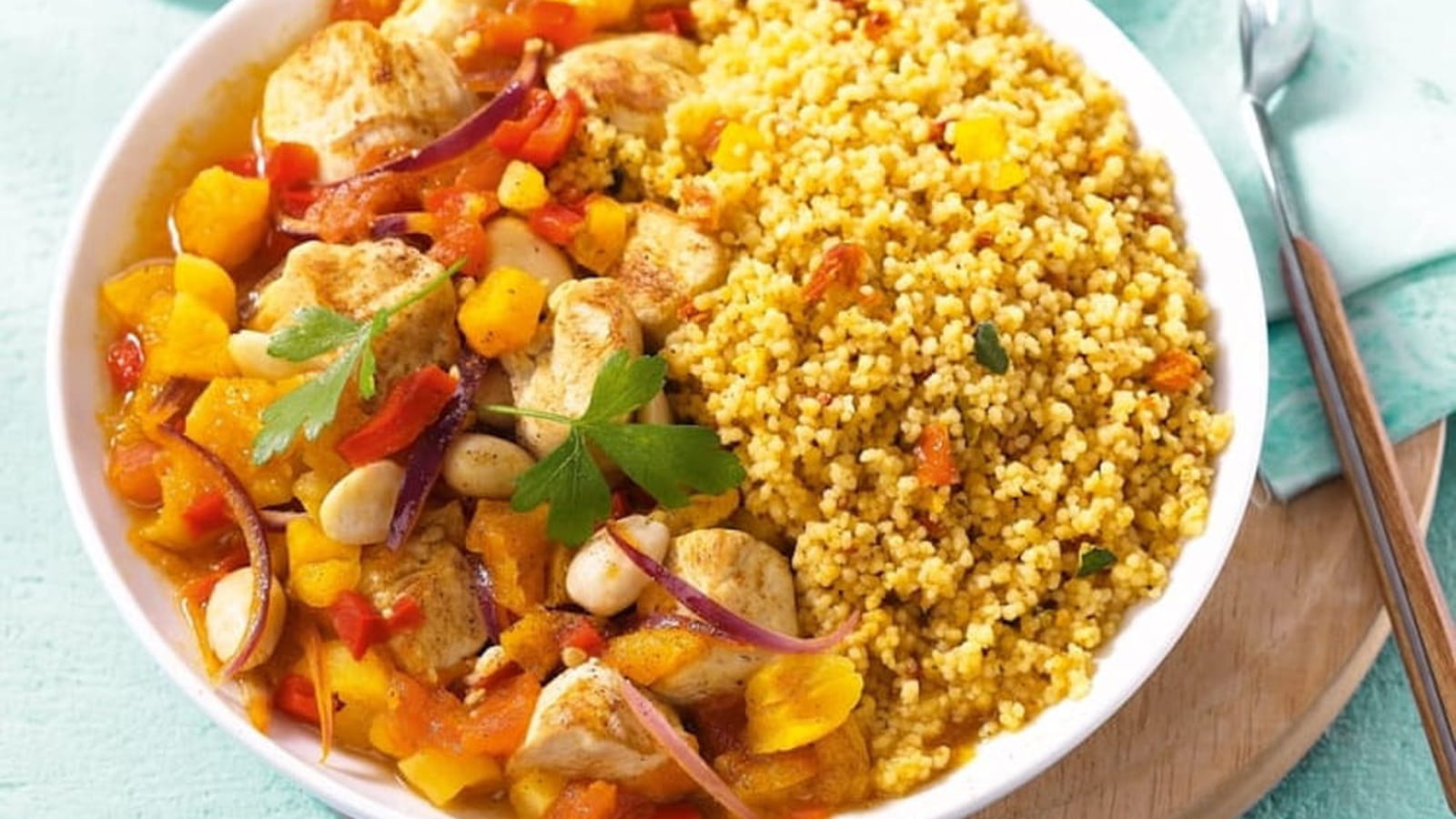Tajine de poulet aux abricots secs, petits légumes et Couscous du soleil Tipiak
