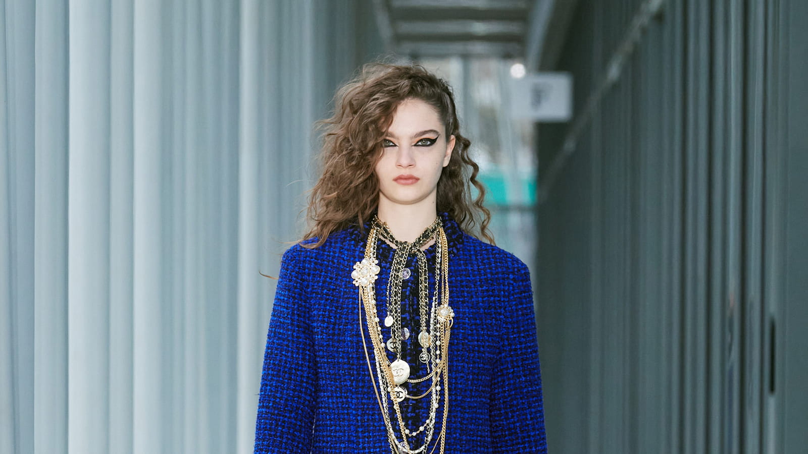 Look 11
