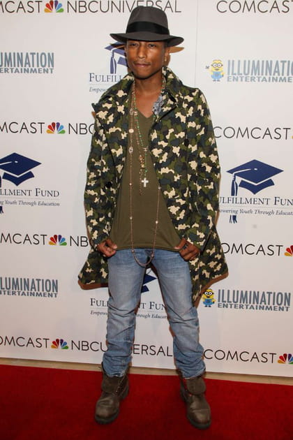 Pharrell Williams en jean et veste de camouflage