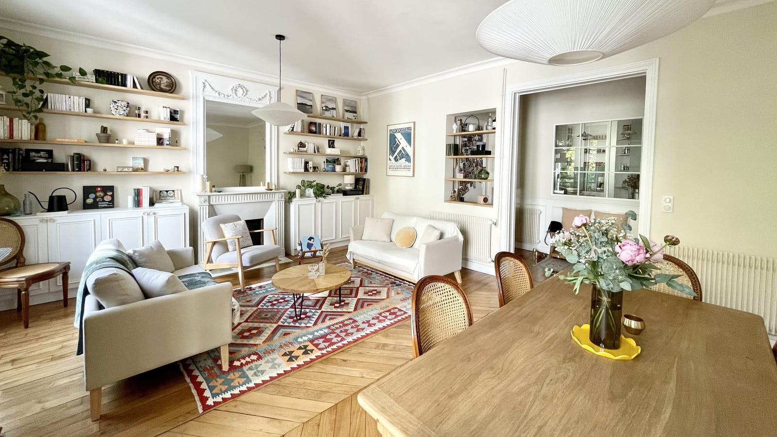 Salle à manger après