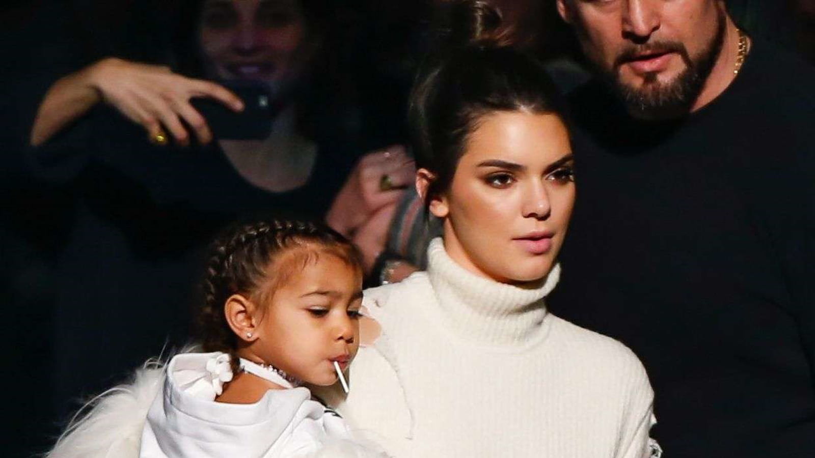 North West et Kendall Jenner   
