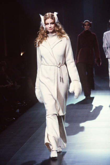 D&eacute;fil&eacute; Thierry Mugler automne-hiver 2000-2001