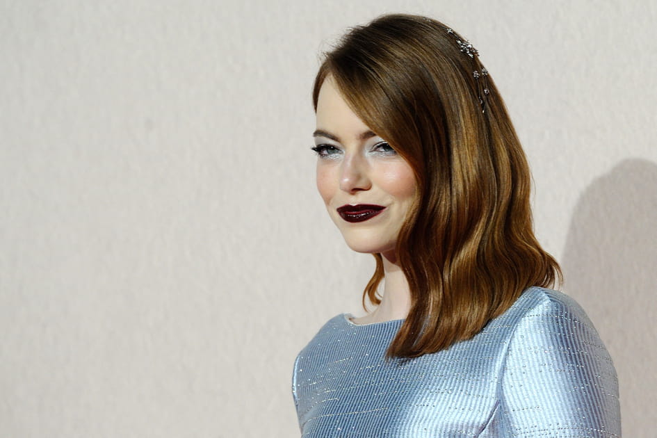Emma Stone avec un serre-t&ecirc;te &agrave; &eacute;toiles