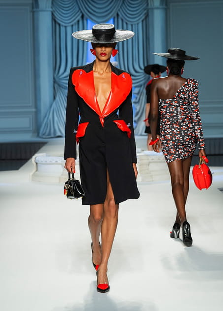 Look 11&nbsp;du d&eacute;fil&eacute; Moschino