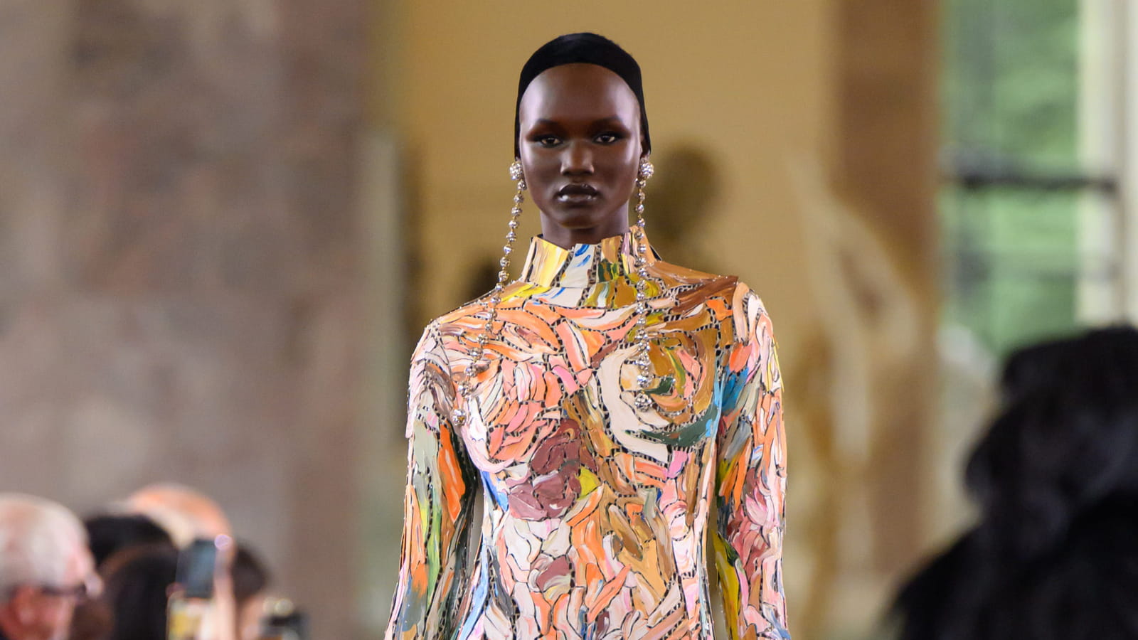 Look 15
