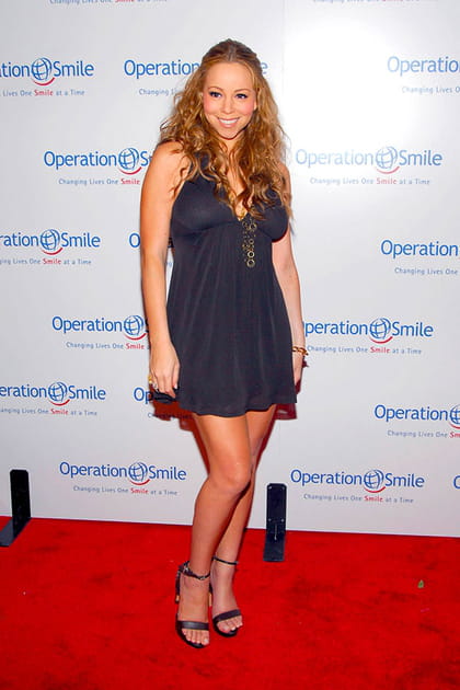 Mariah Carey en robe fluide courte