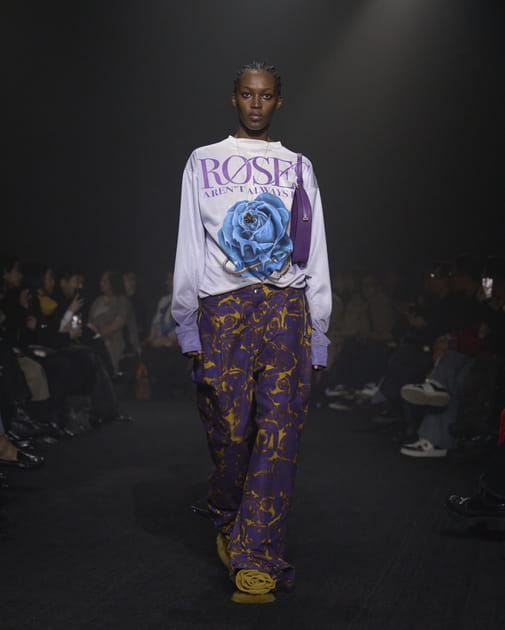 Look 44&nbsp;du d&eacute;fil&eacute; Burberry