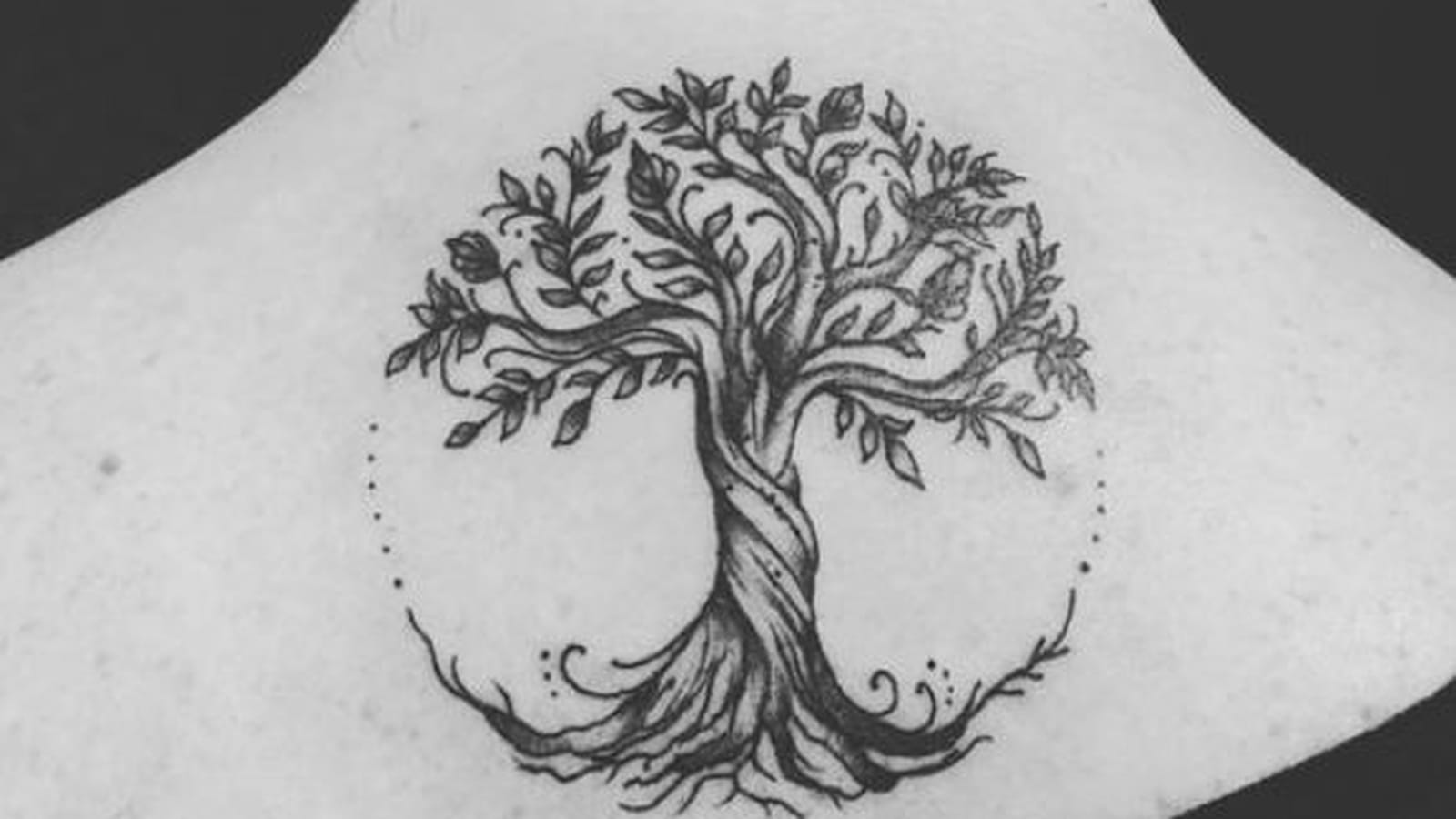 Ydddrasil, arbre viking sous la nuque