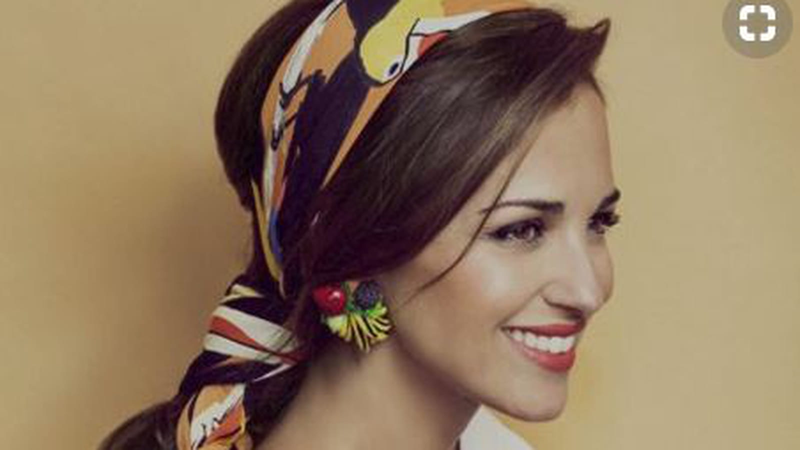 Foulard façon serre-tête